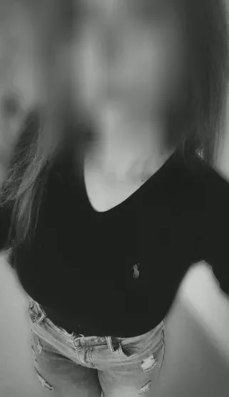 Anneke, 26
