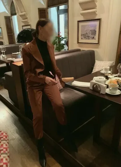 Emma, 39