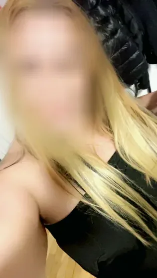 Isabella, 34