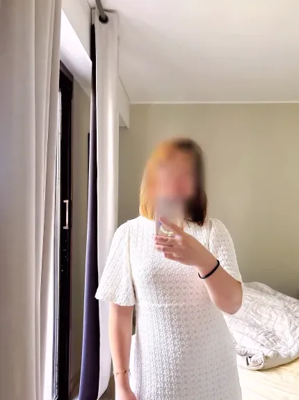 Isabella, 30
