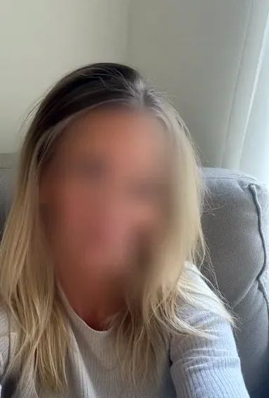 Julia, 36