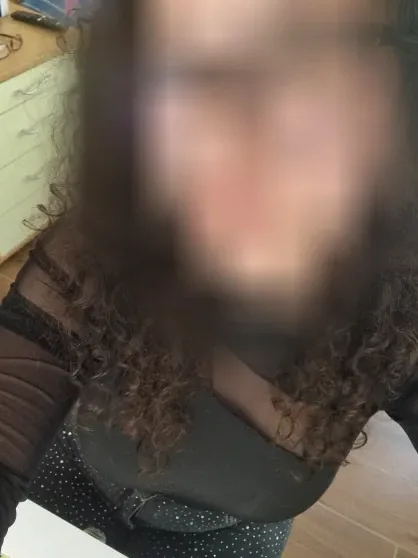 Julie, 24