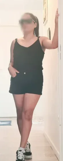 Nathalie, 38