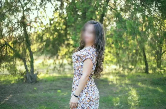 Nina, 39