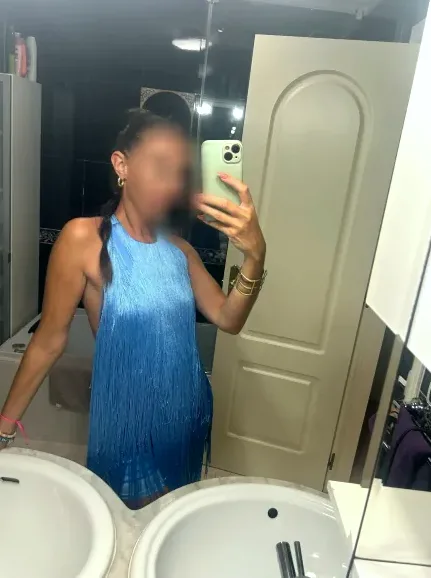 Priscilla, 32