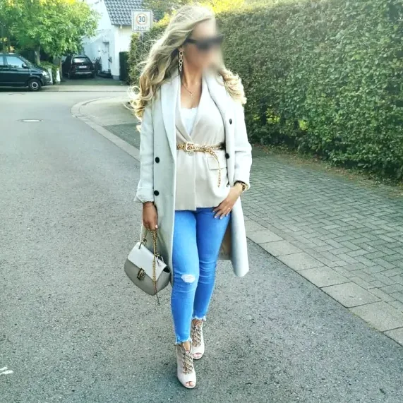 Soukaina, 34
