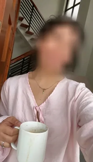 Vera, 30